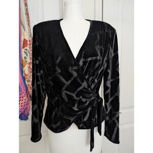 Reggio vintage stretch velvet wrap top size 14